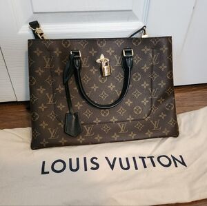Louis Vuitton Purse